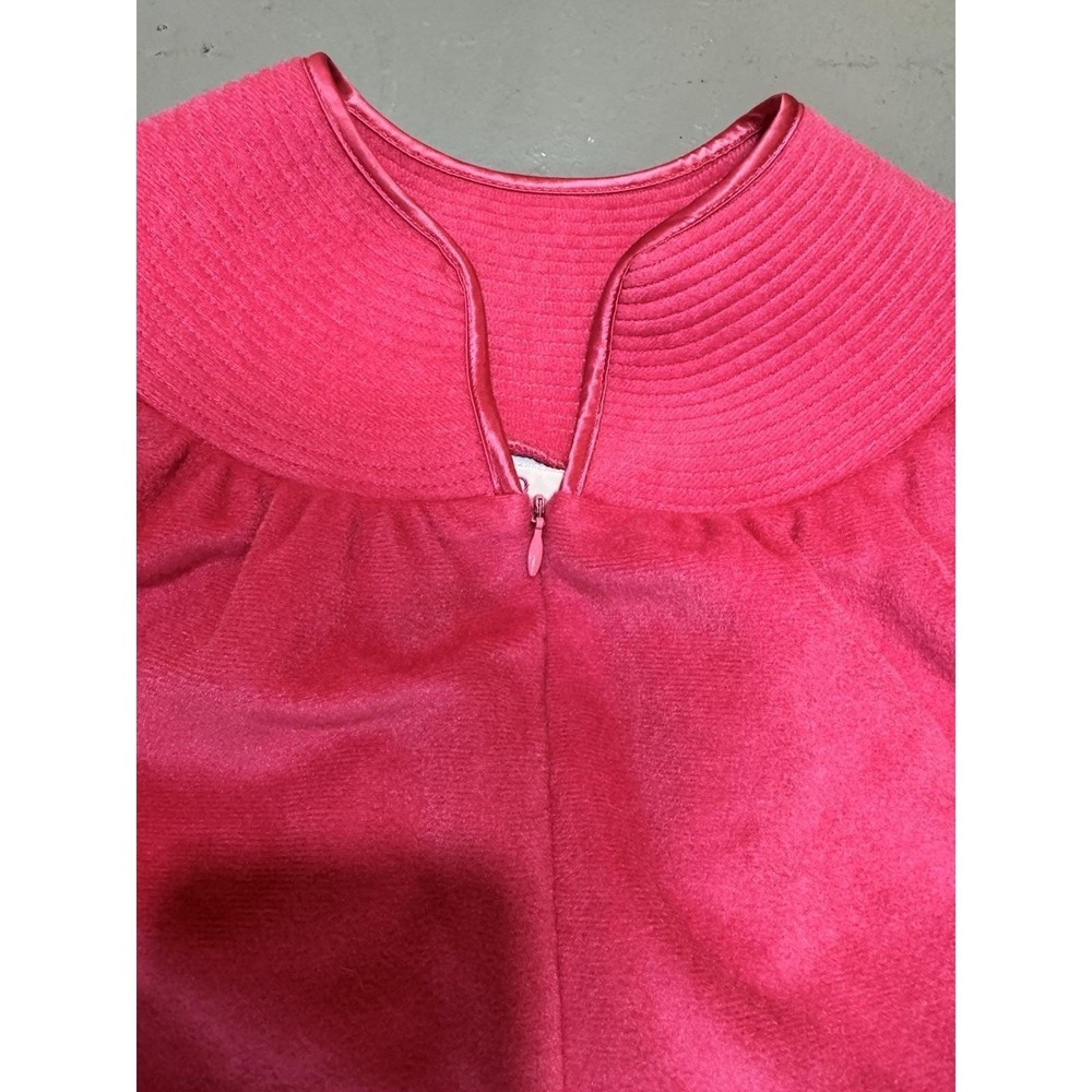 VTG Pink House Coat Velour Zip Sz M Robe‎ Mrs Roper Grannycore Evelyn Pearson